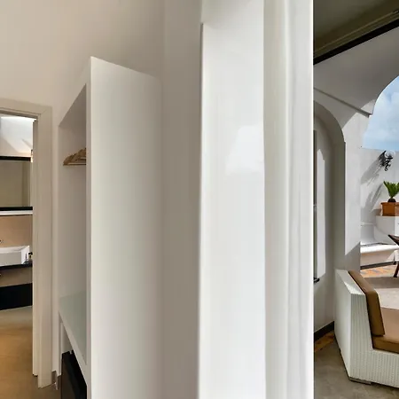 Πανσιόν Gianlica 4*